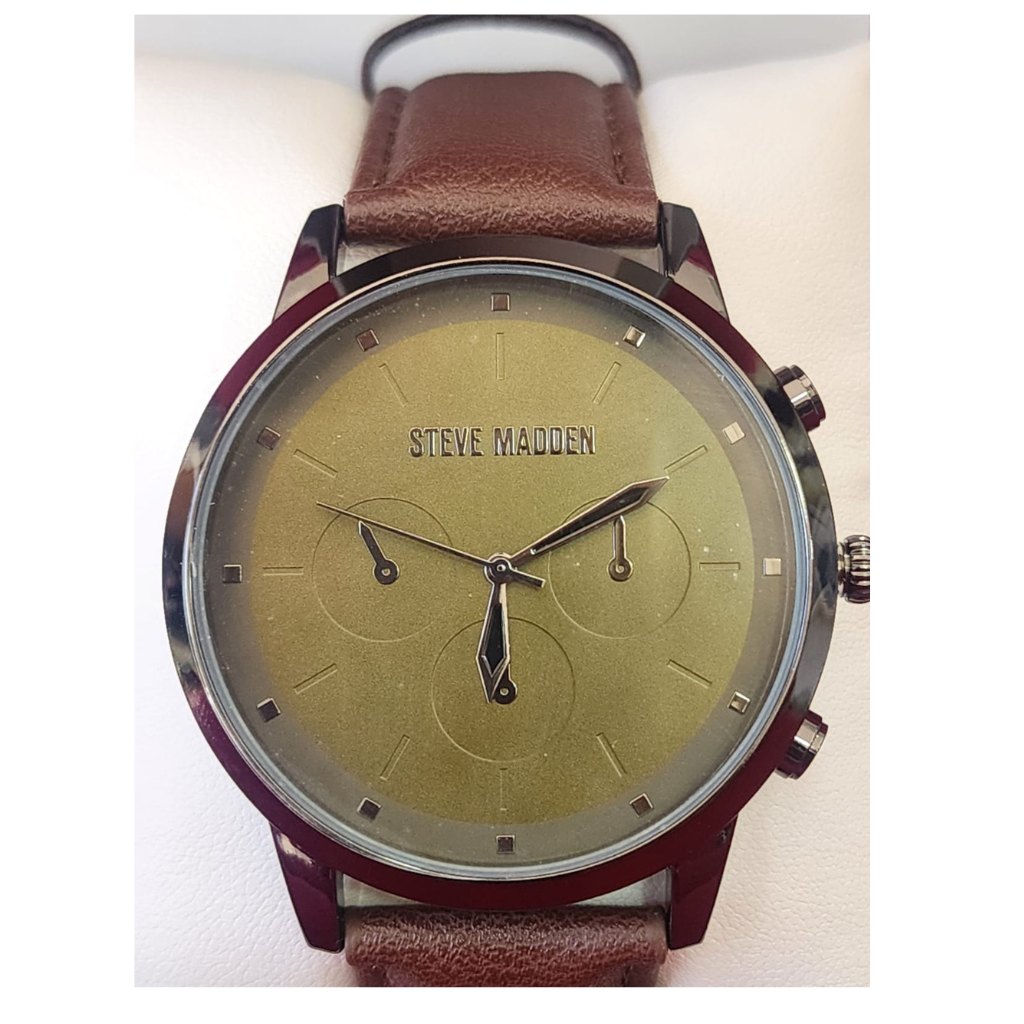 Reloj Steve Madden Hombre Café con Esfera Dorada Diseño Clásico Elegante