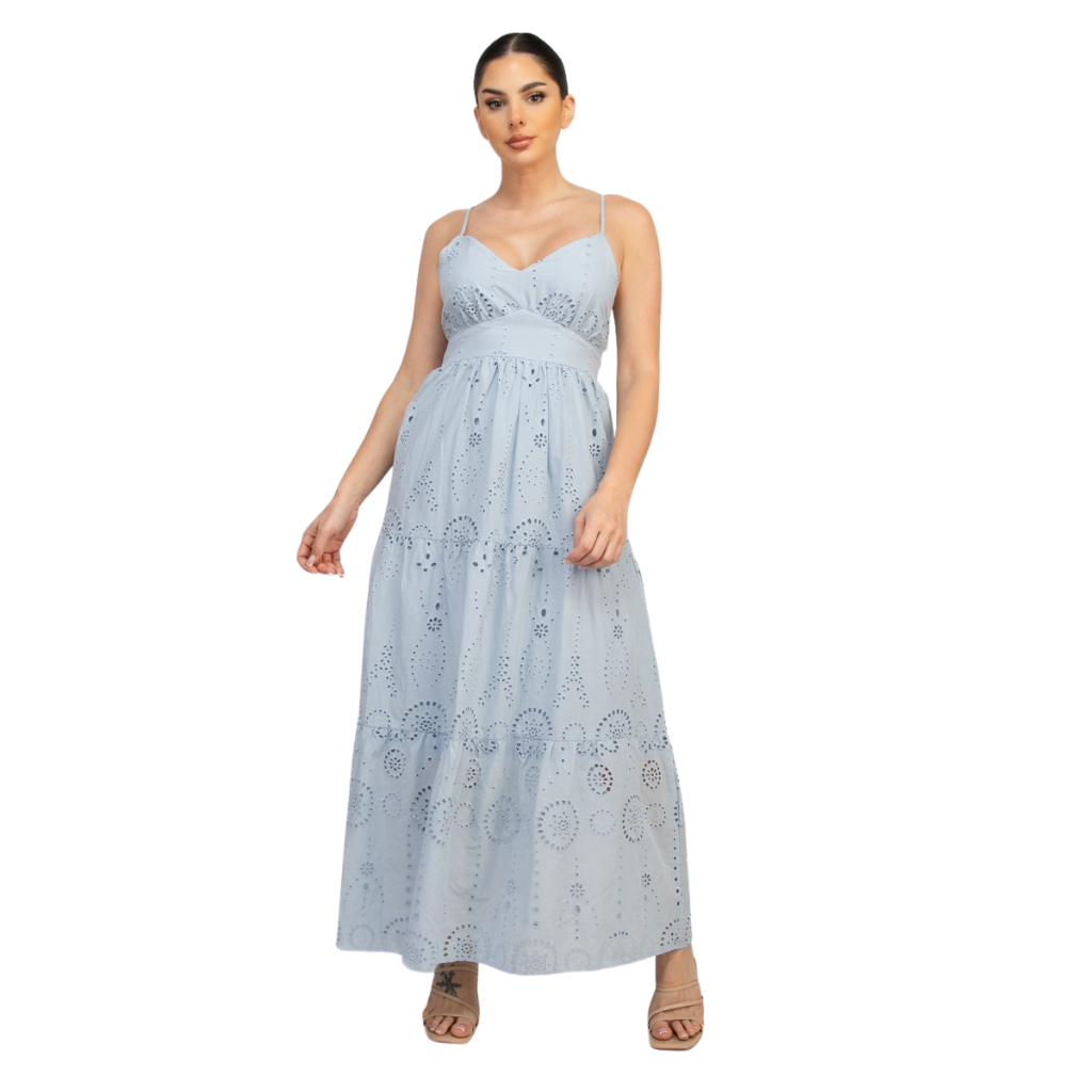 Vestido Midi Azul con Bordado Calado