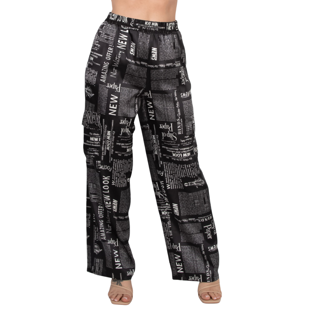 Pantalón estampado periódico blanco y negro