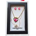 Set Karl Lagerfeld Original Collar Doble con Dije Corazón KARL + Aretes Corazón Rosa para Mujer