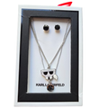 Set Karl Lagerfeld Original Collar Doble con Dije Ikonik Karl + Aretes Negros para Mujer