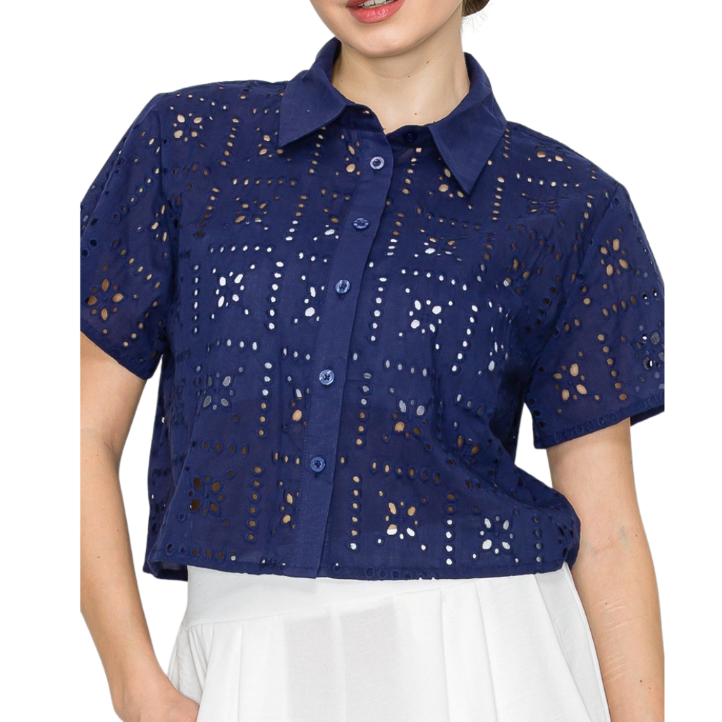 Blusa Azul Bordada Tipo Eyelet Manga Corta Elegante