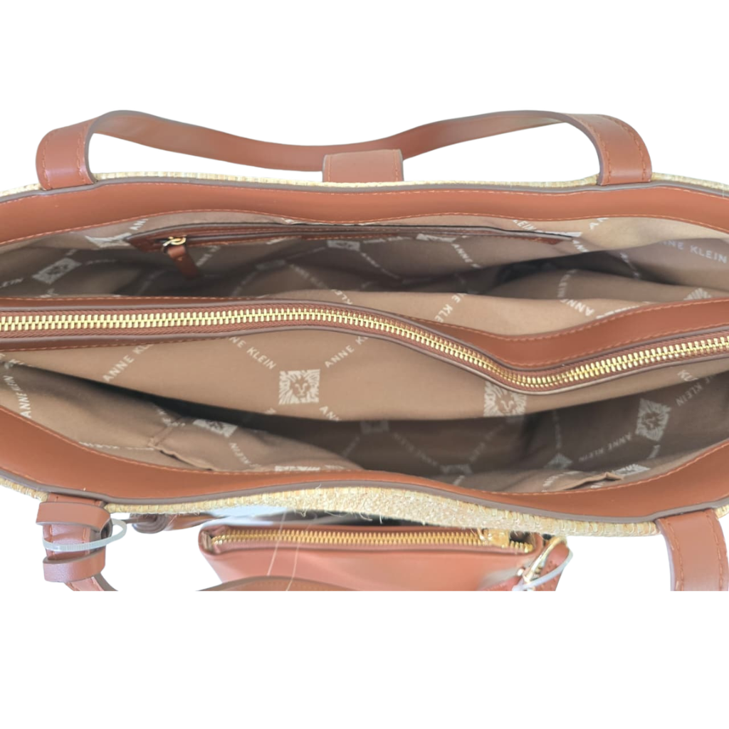 Bolsa Tote Anne Klein Tejida Beige con Pouch Café