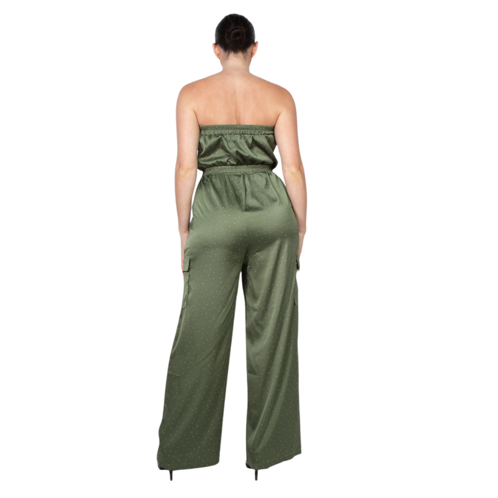 Jumpsuit strapless verde con bolsillos cargo