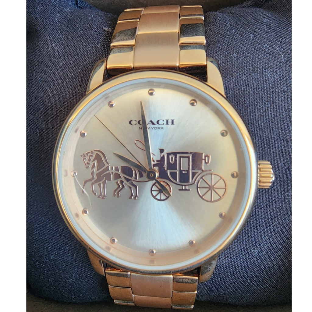 Reloj Coach Mujer Dorado Acero Inoxidable Diseño Carruaje Elegante