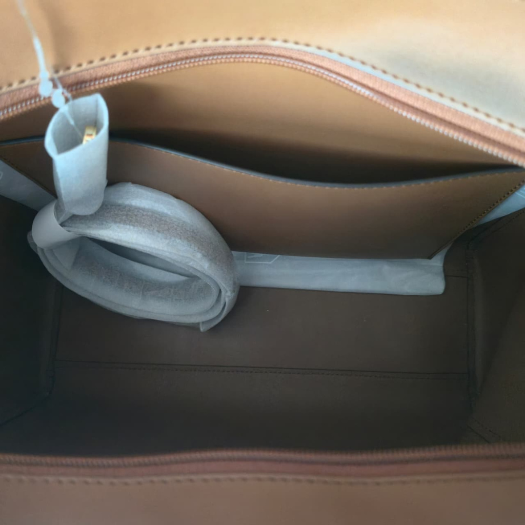Bolsa Tote Michael Kors Original 3 en 1 Signature Vanilla con Cartera y Pouch Café