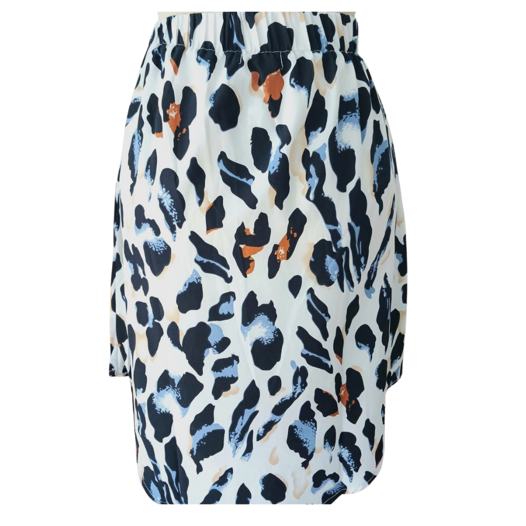Falda corta estampado animal print con moño frontal