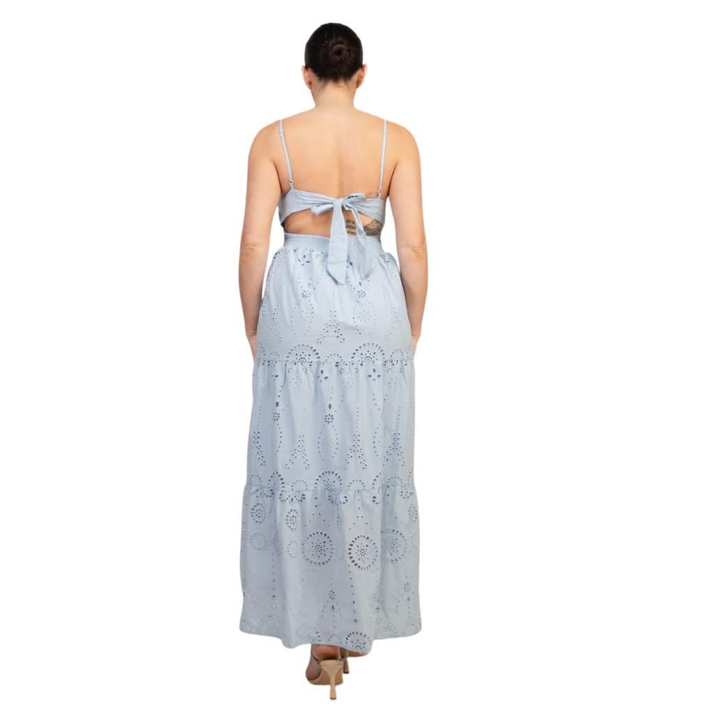 Vestido Midi Azul con Bordado Calado