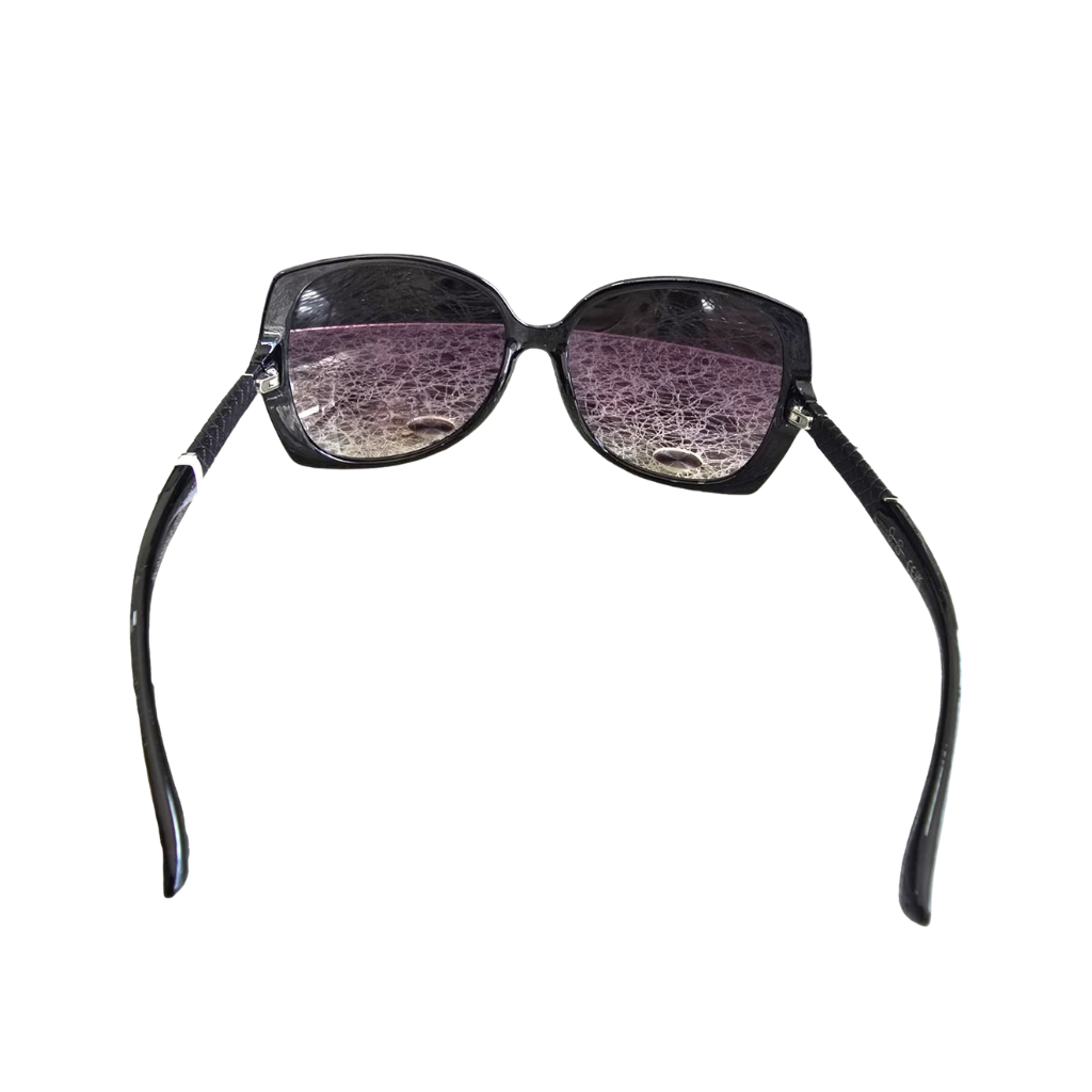 Lentes de sol oversized negros con mica morada degradada