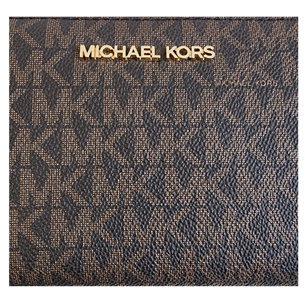 Cartera Michael Kors Jet Set Travel Logo Brown con Wristlet Desmontable