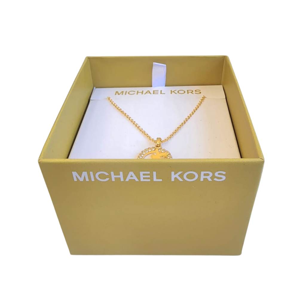 Collar Michael Kors dorado con dije circular MK y cristales