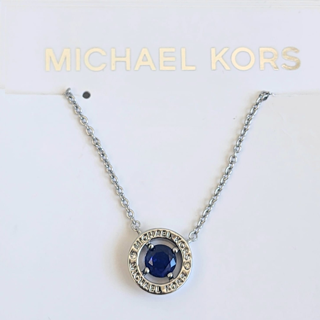 Collar Michael Kors Plateado con Dije Circular y Piedra Azul Elegante