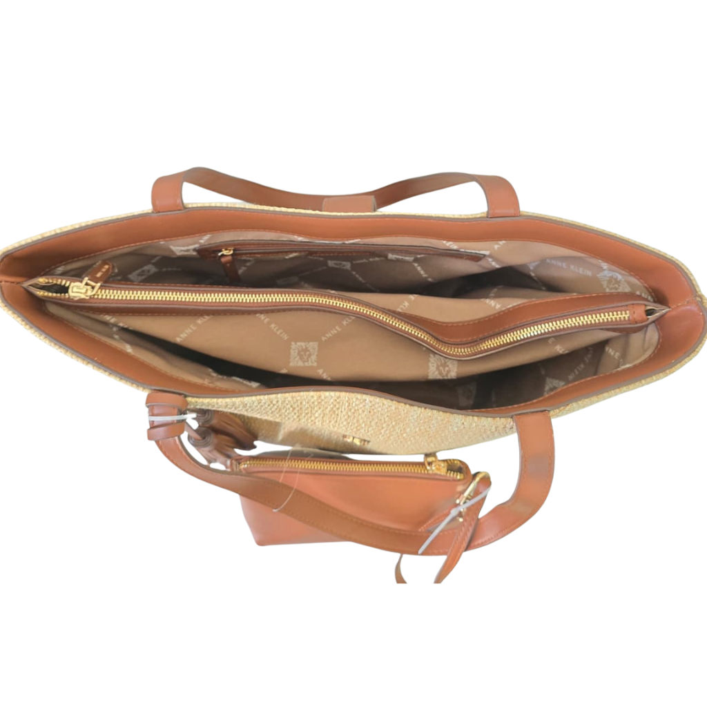 Bolsa Tote Anne Klein Tejida Beige con Pouch Café