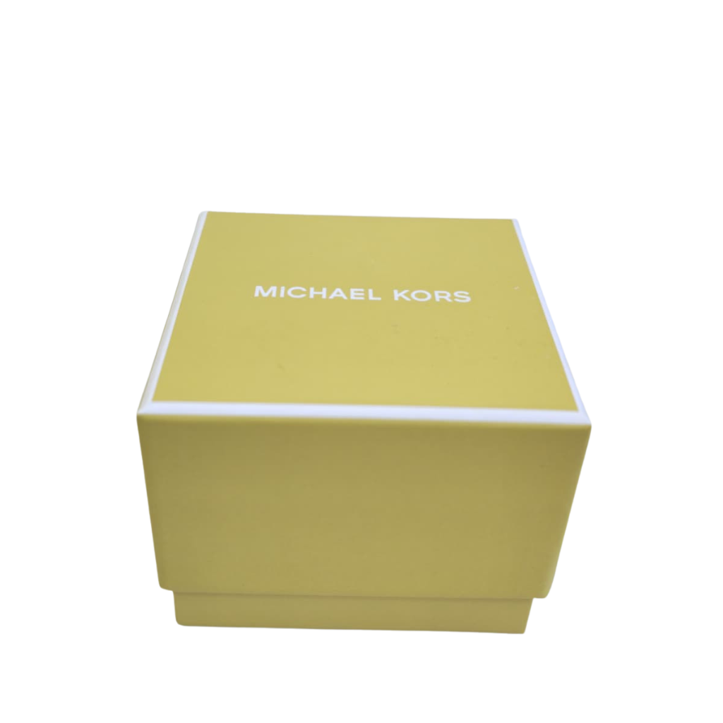 Pulsera Michael Kors plateada con dijes de corazón dorados
