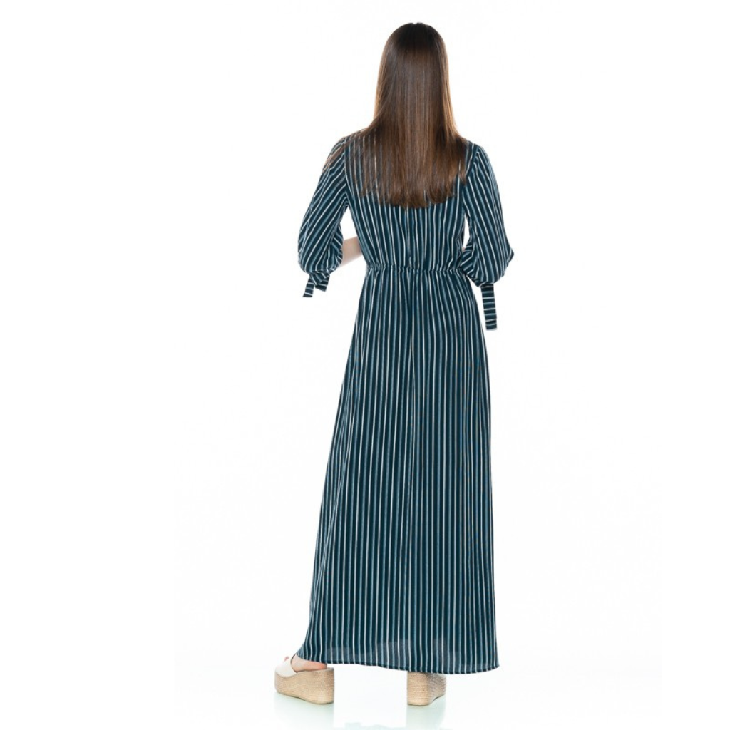 Maxivestido verde escote en "V"