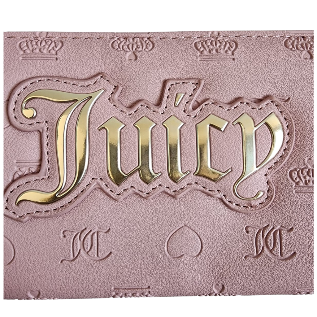 Cartera Juicy Couture Rosa Nude con Logo Metálico Dorado