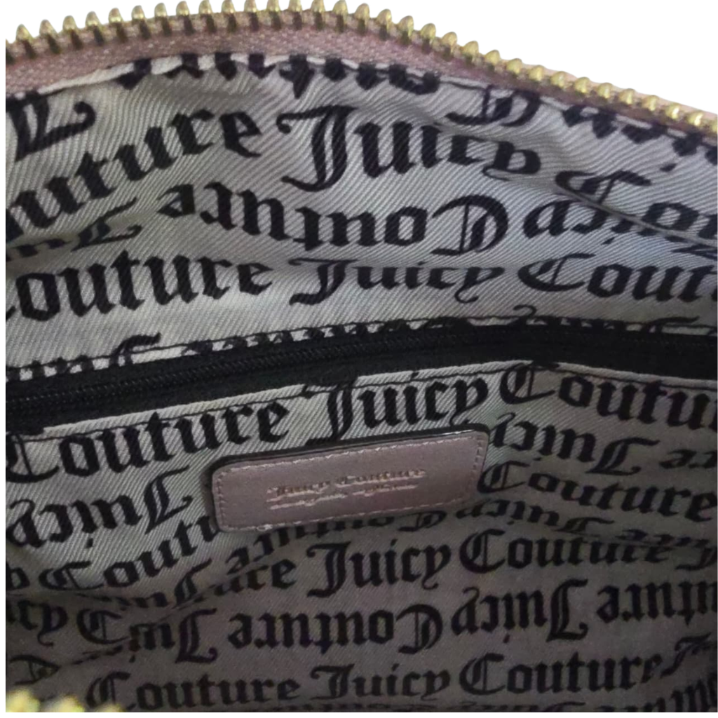 Bolso Satchel Juicy Couture Rosa Claro con Charms Decorativos y Correa Ajustable