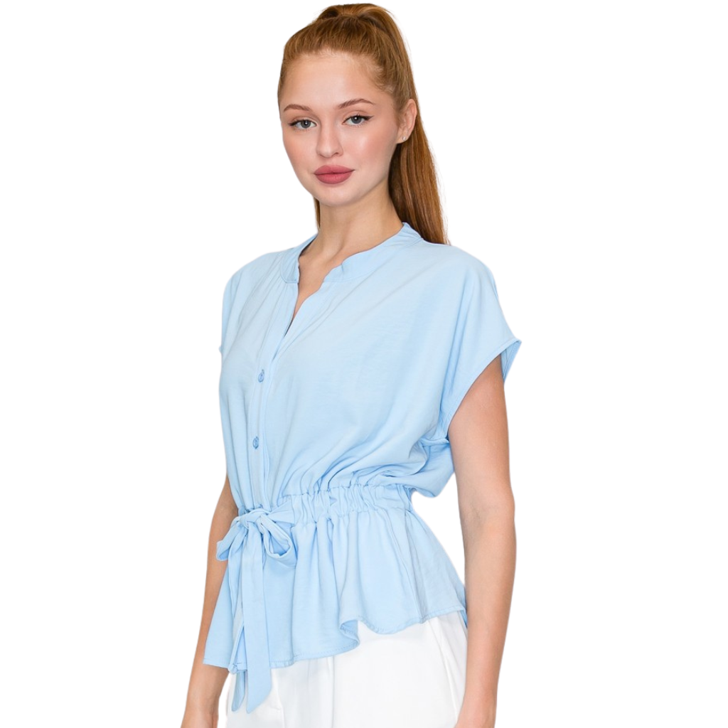 Blusa Azul Cielo Ligera con Ajuste en Cintura Manga Corta Elegante