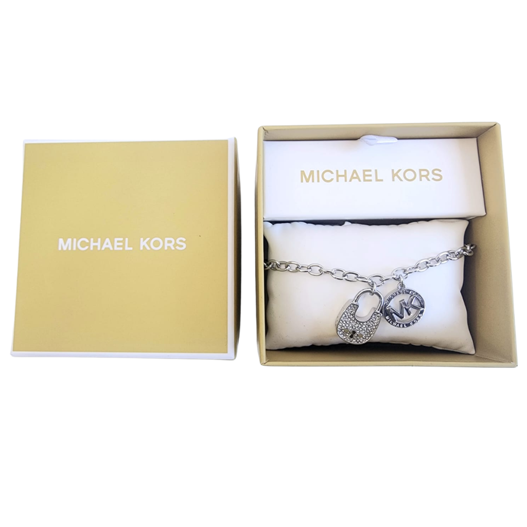 Pulsera Michael Kors plateada con dijes candado y logo MK con cristales