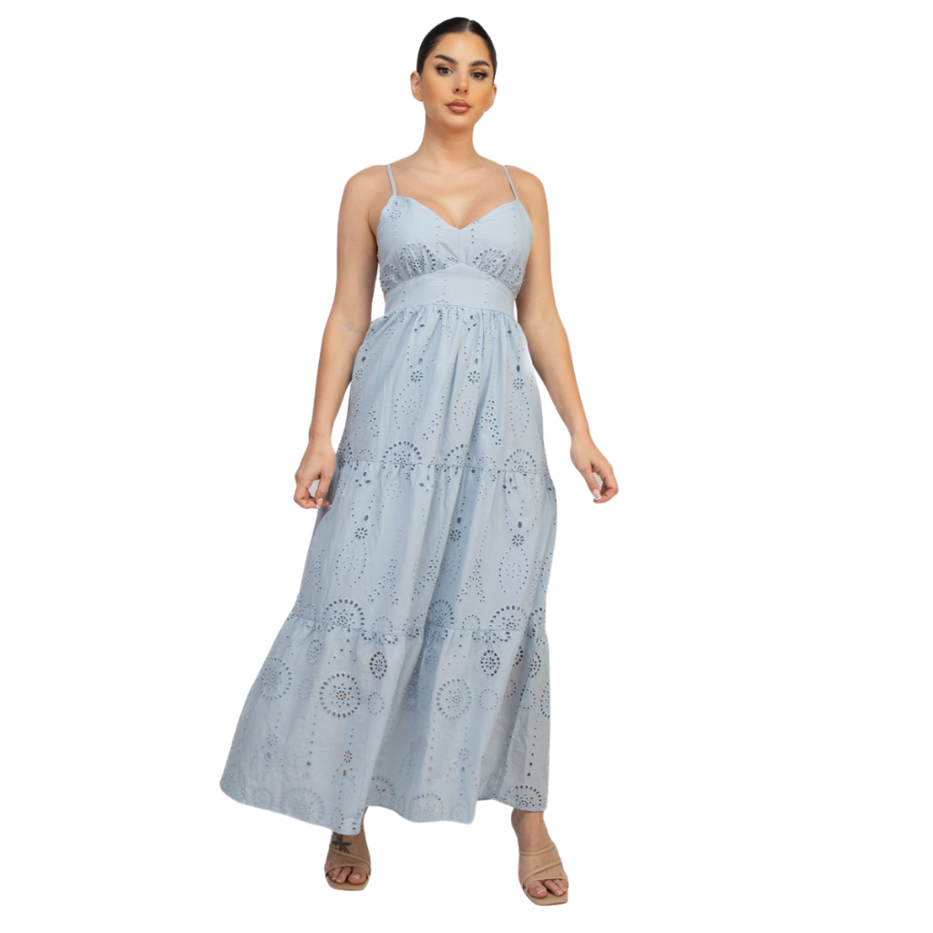 Vestido Midi Azul con Bordado Calado