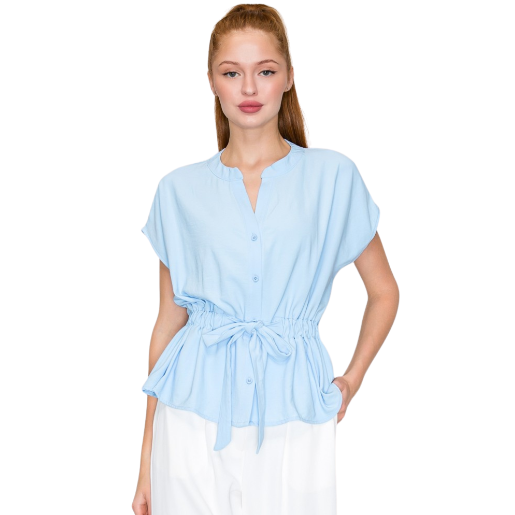 Blusa Azul Cielo Ligera con Ajuste en Cintura Manga Corta Elegante