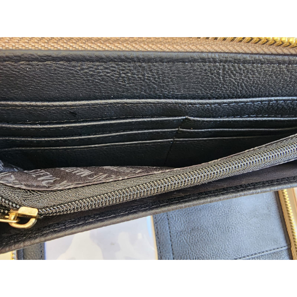 Cartera Steve Madden original tipo wristlet con cierre y correa