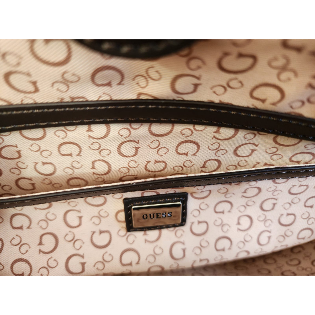 Bolsa Guess original café con monograma y asas largas  Descripción: