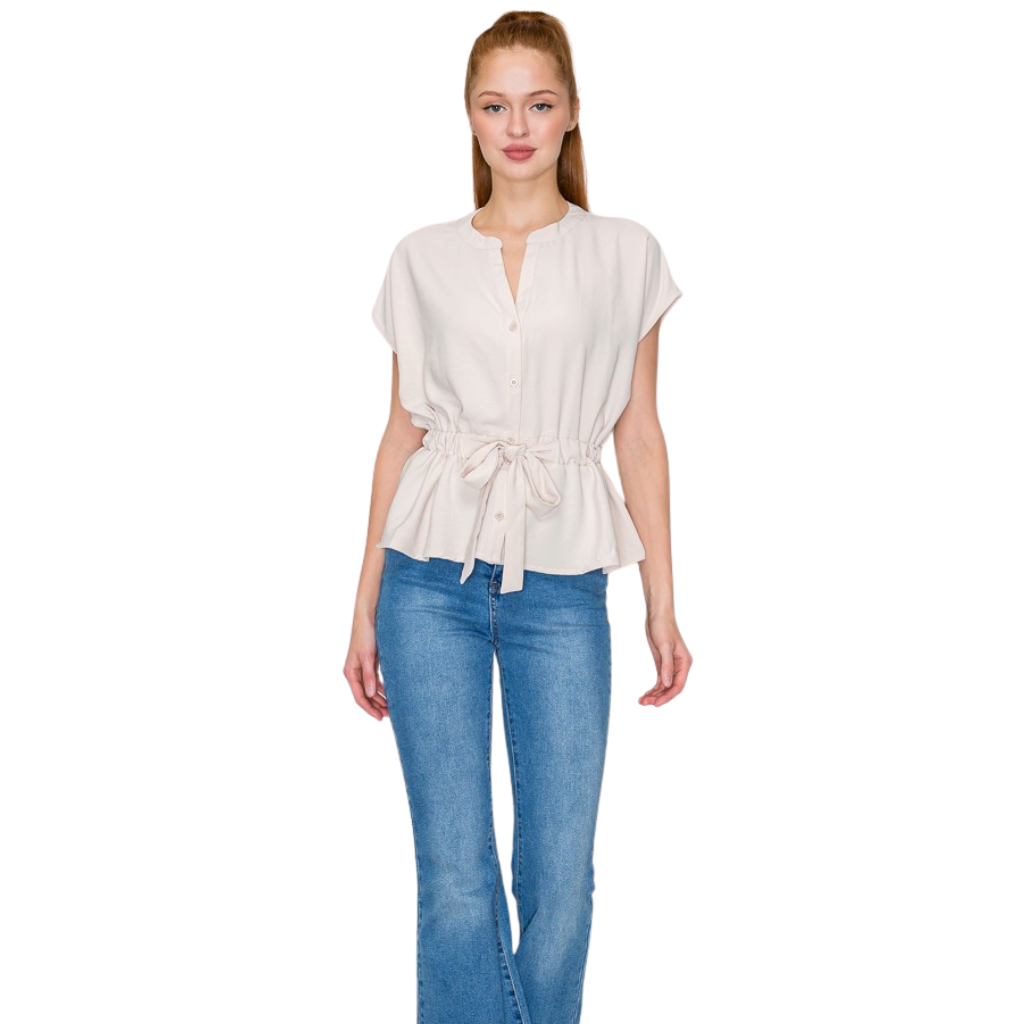 Blusa Beige Ligera con Ajuste en Cintura Manga Corta Elegante