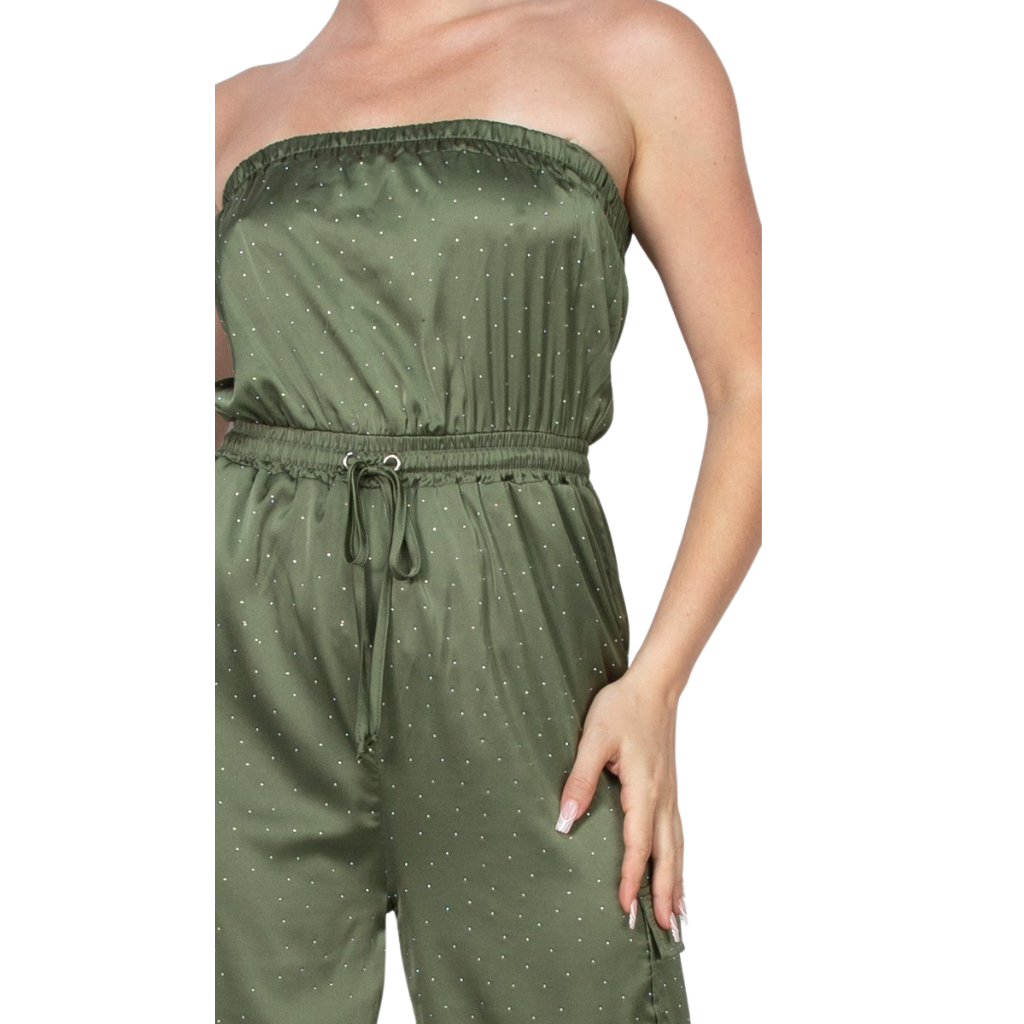 Jumpsuit strapless verde con bolsillos cargo