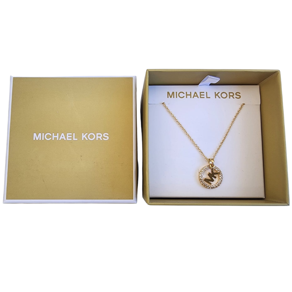Collar Michael Kors dorado con dije circular MK y cristales