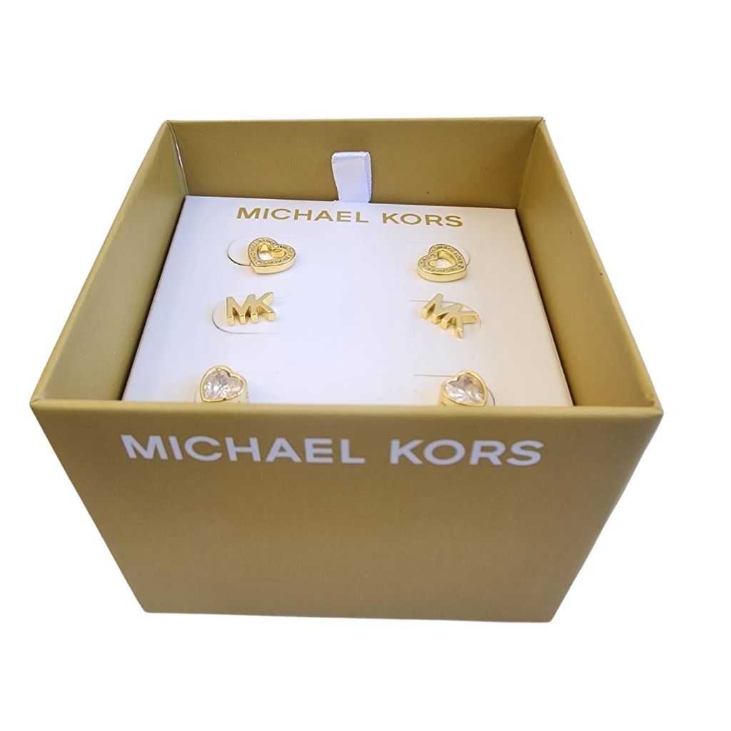 Set de aretes Michael Kors dorados 3 pares con diseño corazón y logo MK