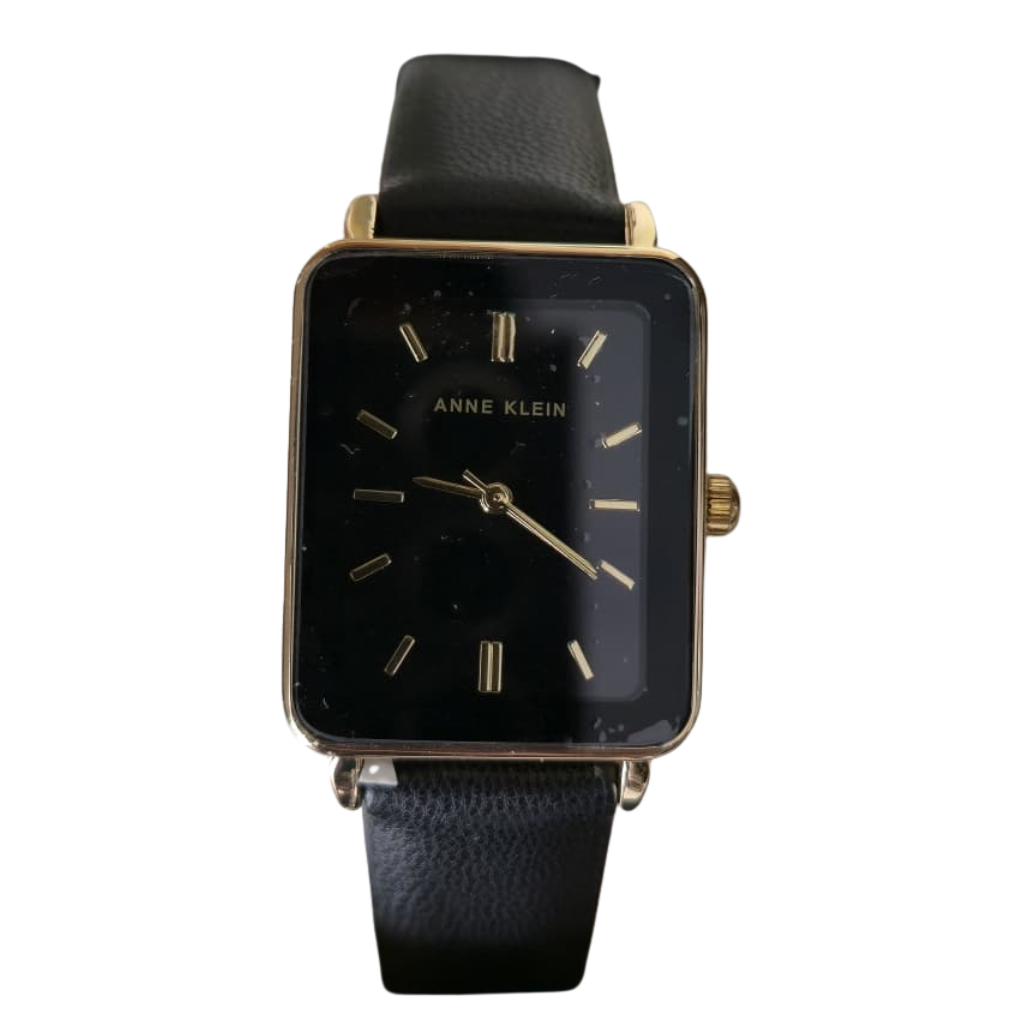 Reloj Anne Klein Negro con Caja Dorada y Correa Negra